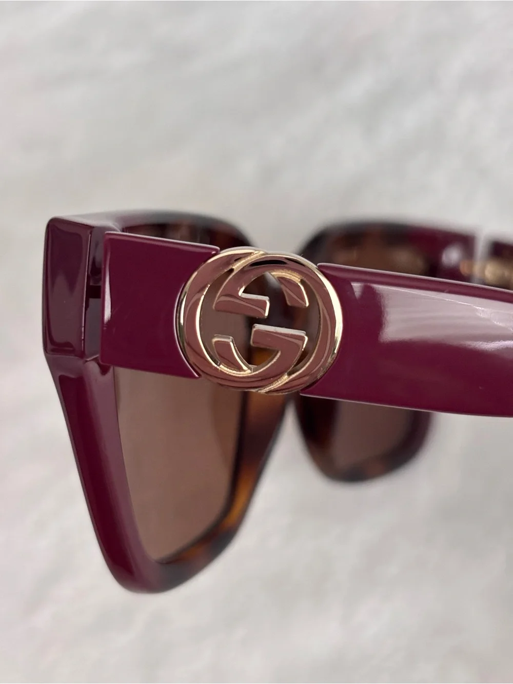 GUCCI Tortoise Square Sunglasses and Hard Case GG1023S 003--NWT